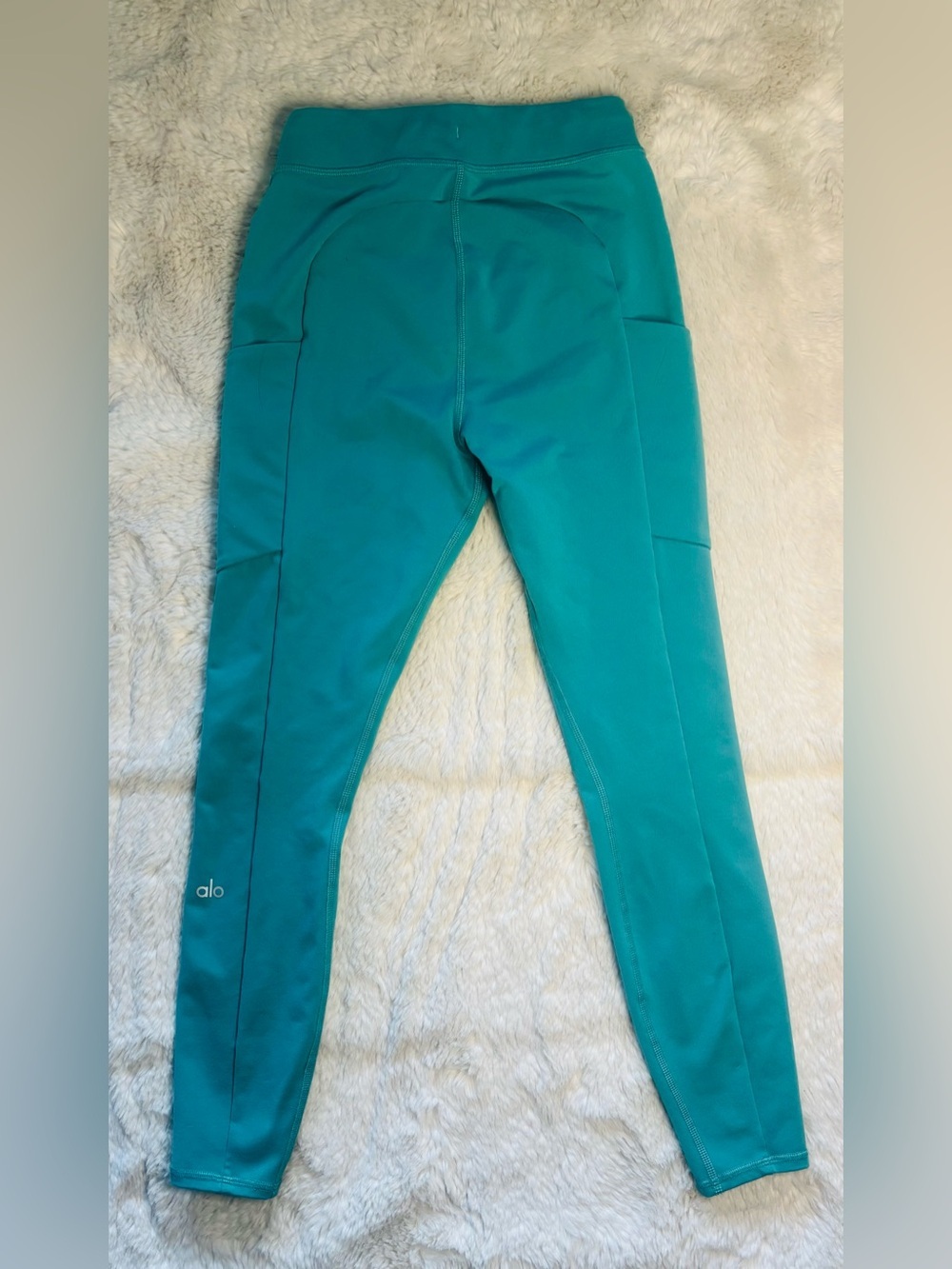 Alo Yoga High-Waist Airlift 4-Pocket Utility Legging in Ocean Teal Size: XS